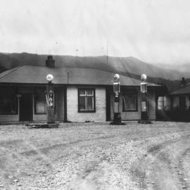 M. Smith's store at Waimangaroa.