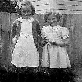 Murray Green Vaneta and Kay Brewer - Blaketown school days.