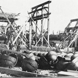  Assembling a dredge at Blackball.1935.