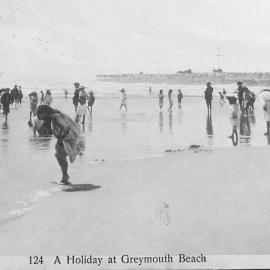 A holiday at Blaketown beach.ca.early1900`s.