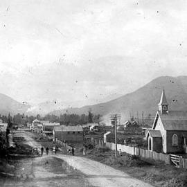 Murchison -  Fairfax St looking north showing Anglican Church.