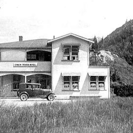 Owen River Hotel as photographed by the Landon - Lane family.ca.1940`s.
