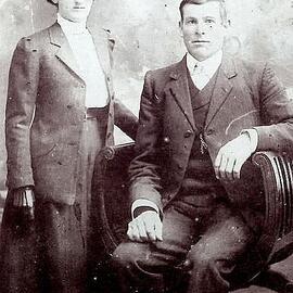 Thomas Neilson and his wife lived in Runanga - died 1925 aged 42years.