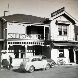 Rising Sun Hotel, Cnr Franklin and High Street, Greymouth, date unknown.