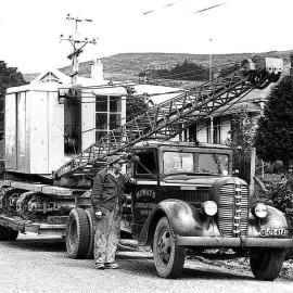 ALBUM - A R WALLIS,SAWMILLERS ,ROSS - and Howats Transport.