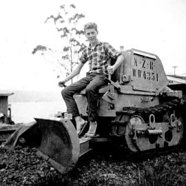 Moana train station:  John Hartigan operating NZ Railway's "Largest" bulldozer.1960`S.