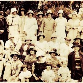 RUNANGA Co-OPERATIVE SOCIETY. Established 1906.