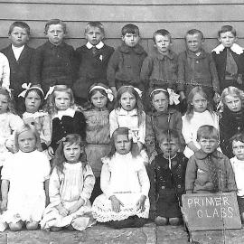  Rita McLean - second row, 5th girl from the left - she lived in Blacks Point as a child.