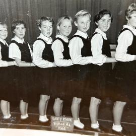 Grey Main Basketball B Team .1961 .