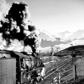 STEAM LOCO AT SPRINGFIELD  - WEST COAST BOUND.
