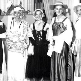 Tom Holmes performing in the Savage Club *PHOTO ALBUM*