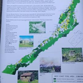 Volunteers clean NZ Forest Service panels, Hokitika *PHOTO ALBUM*