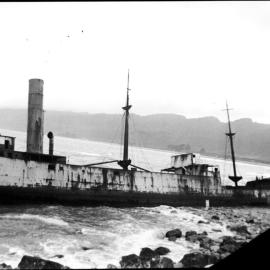ABEL TASMAN SHIPWRECK. Cobden Tiphead. 1936.
