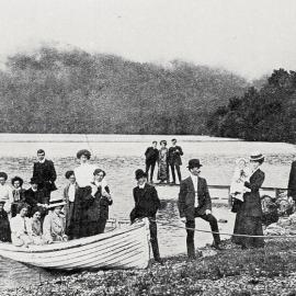  PICNICKING ON A WET DAY AT LAKE KANIERI.1910.