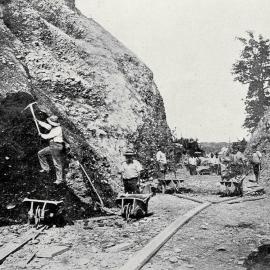 RAILWAY CONSTRUCTION  -  A CUTTING ON THE BLACKKBALL- NGAHERE RAILWAY, 1906. 