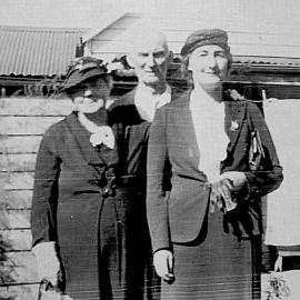 James Magee and wife Minnie (Dalton) of Sinnamon St, Reefton with their daughter Vera Susan Jones .