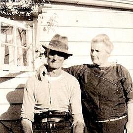 James Magee 1861-1944 and wife Minnie (Dalton) 1862-1946.