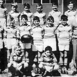 COBDEN KOHINOOR , 8TH GRADE  WINNERS OF THE  HALSWELL CUP. DEC 1966.