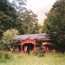 Miss Bell's Log Cabin at Maruia River, in 1981 *PHOTO ALBUM*