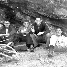 ______? , Harold Newby , MORRIE RICHARDSON, JACK HARDY. ca.1950.