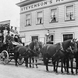 Cobb and Co coach outside Stevenson's Hotel in Reefton.1900`s.