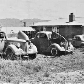 Gillman's place, Dobson, with cars *PHOTO ALBUM*