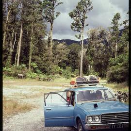 Car at Lake Paringa.1980.