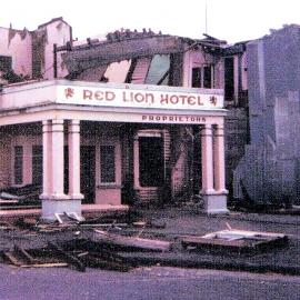 Demolishing the Red Lion Hotel.