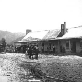 Courtney's Junction Hotel