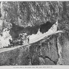 Stage coach taking in the view Big Hawks Crag.