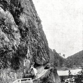 Coaches negotiate Hawks Crag.1902.