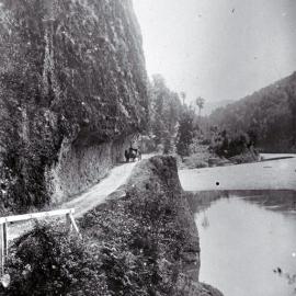  Hawks Crag,Buller Gorge... no guard rails!