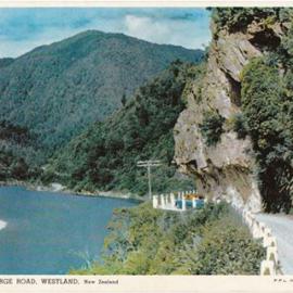 Beautiful postcard Buller River, Hawks Crag.